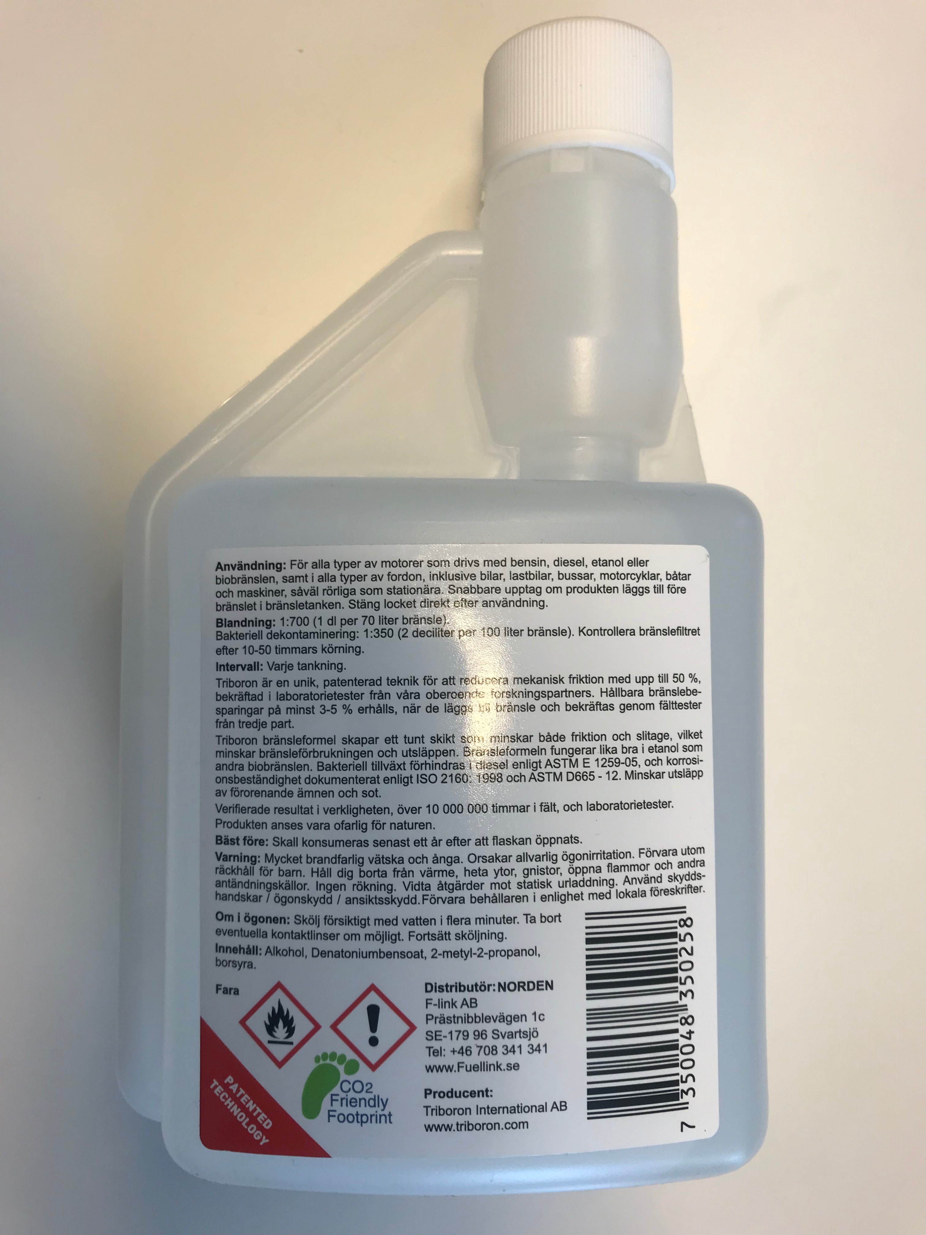 Triboron - bild 2 p&aring; flaskan.JPG