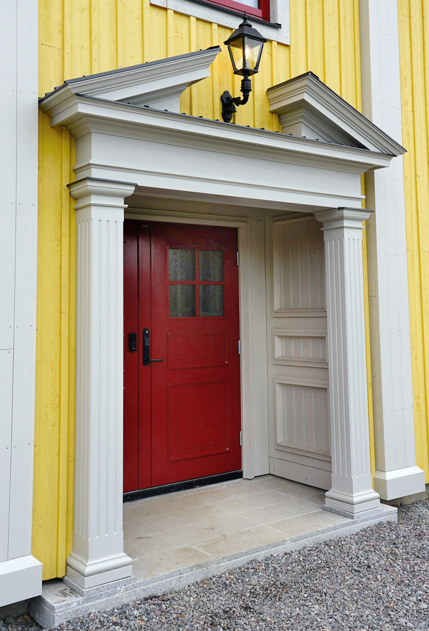 D&ouml;rrportal i gammal stil