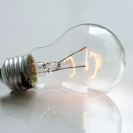 Glödlampa lyser