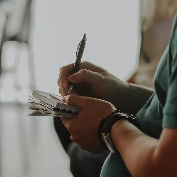 Man antecknar på möte