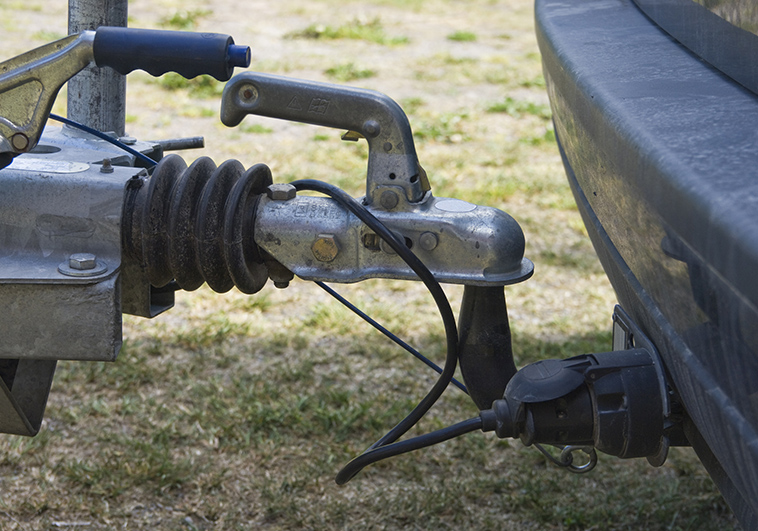 Släpvagn kopplad till dragkrok